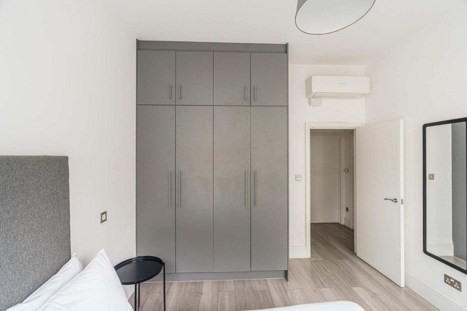 The Apartments Kensington High Street London Ngoại thất bức ảnh