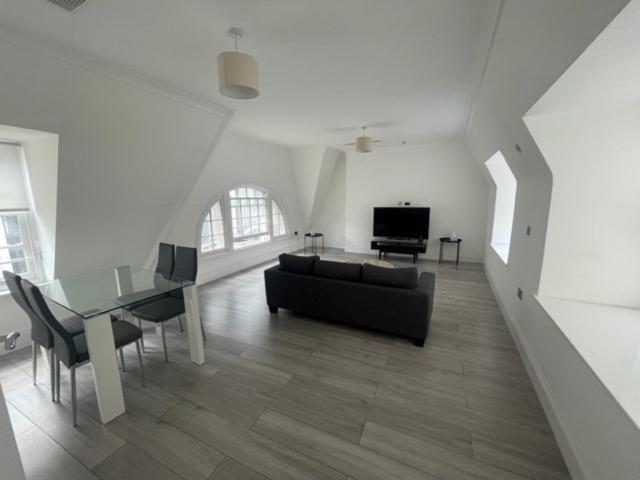 The Apartments Kensington High Street London Ngoại thất bức ảnh