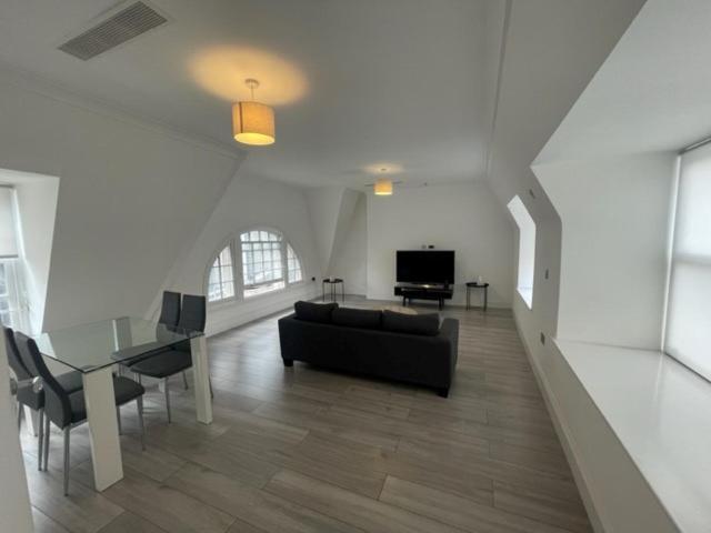 The Apartments Kensington High Street London Ngoại thất bức ảnh